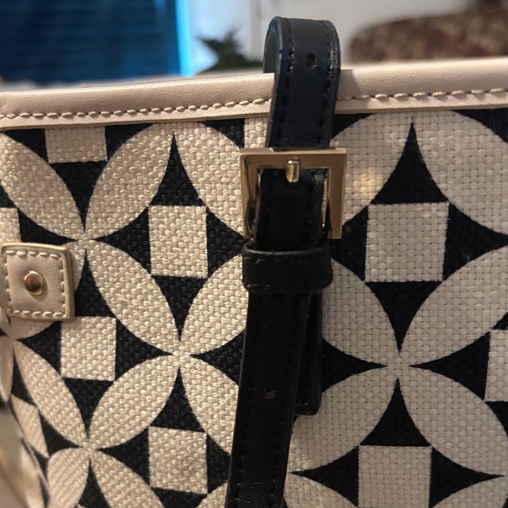 Spartina 449 Black and Cream Kiawah Geometric Pattern Tote - Picture 7 of 13